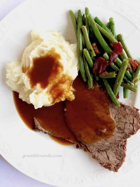 Roast Beef and Gravy Beef And Mashed Potatoes Recipes, Roast Beef And Mashed Potatoes, Beef And Mashed Potatoes, Dinner With Mashed Potatoes, Mashed Potatoes Recipes, Basic Mashed Potatoes, Mashed Potatoes And Gravy, Potatoes And Gravy, Roast Beef Dinner