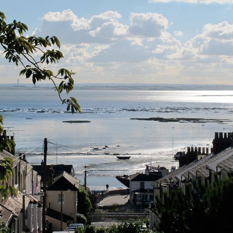 View looking down Uttons Ave out onto the Estuary.  Leigh on Sea. Seaside Village Aesthetic, Costal Life, Seaside Town Aesthetic, Small Town Seaside, Essex Girl, England Coastal Towns, Thames Estuary, Essex Girls, England Seaside Town