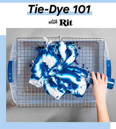 Rit Tie Dye, Projects To Do At Home, Tye Dye Patterns, Diy Tie Dye Techniques, Diy Tie Dye Designs, Tie Dye Patterns Diy, Dyeing Tutorials, Diy Tie Dye Shirts, Rit Dye