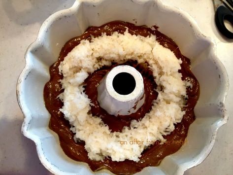 Mounds Cake, Bunt Cake Recipe, Chocolate Macaroon, Bundt Pan Recipes, Macaroon Cake, Chocolate Macaroons, Bundt Cake Recipe, Chocolate Bundt Cake, Blackberry Jam