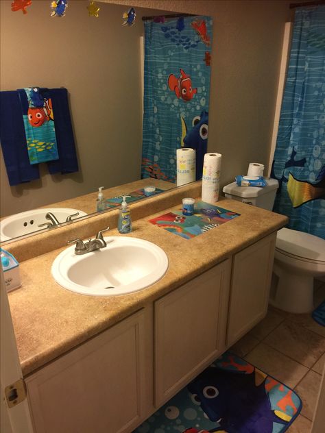 Finding dory bathroom, window stickies Bluey Bathroom Ideas, Finding Nemo Bathroom, Nemo Bathroom, Shark Bathroom, Toddler Bathroom, Mamma Bear, Bathroom Window, Rooms Ideas, Finding Dory