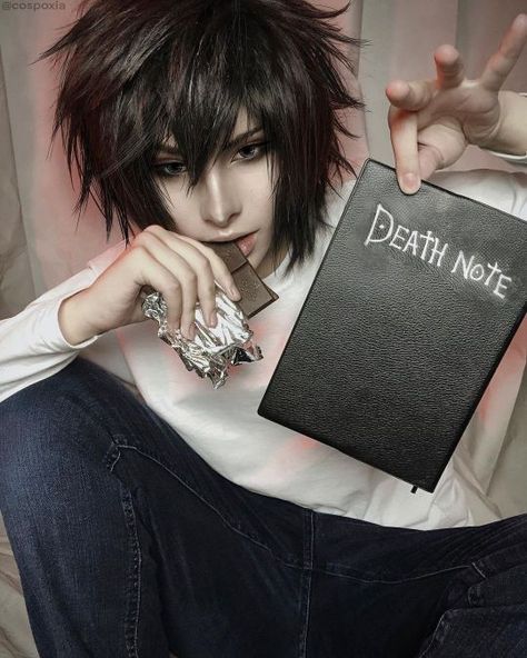 Emo Halloween Costumes, Deathnote Cosplay, L Cosplay, Tsugumi Ohba, L Lawliet, Real Anime, Shōnen Manga, Cute Makeup Looks, Japanese Manga Series