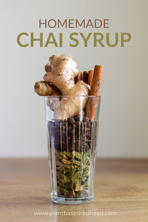 will show you how you can make vegan chai tea latte syrup yourself. This chai concentrate is simply a blend of black tea, spices like cinnamon, ginger and cardamom, and sugar. With it, you can easily prepare Indian masala chai latte, by mixing it with plant-based milk. You can enjoy it by yourself, but it is also a nice DIY Christmas gift idea. Vegan Chai Tea, Chai Syrup Recipe, Chai Concentrate Recipe, Chai Syrup, Indian Masala Chai, Indian Chai Tea, Chai Concentrate, Bad Sugar, Iced Chai Latte