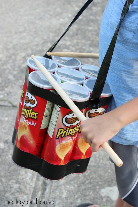 Upcycled Pringles ® Can DIY Drum Music Instruments Diy, Diy Drums, Instrument Craft, Homemade Musical Instruments, Homemade Instruments, Pringles Can, Diy Instruments, Preschool Music, Music Crafts