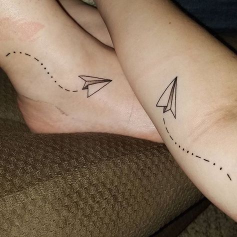 Paper Airplane tattoos with Ohana in Morse code. #famship best friends like sisters tattoo. Disney BFF. Paper Airplane Tattoos, Tattoo Sister, Morse Code Tattoo, Tattoo Disney, Sisters Tattoo, Create A Tattoo, Airplane Tattoos, Sister Tattoo, Jet Stream