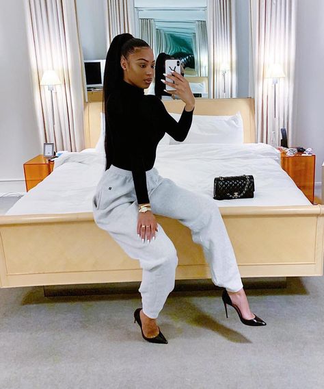 MTG Fashion Inspo on Instagram: “Joggers + heels = 🔥 #MTGFashion” Teaira Walker, Winter Leggings, Looks Black, Outfit Look, Baddie Outfits, Outfit Casual, Comfy Outfits, Cute Casual Outfits, Classy Outfits