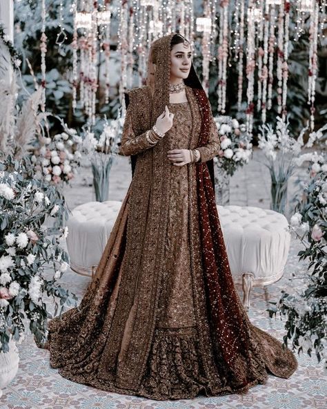 Pakistani Dulhan Dress Wedding Bride, Pakistani Wedding Outfits For Bride, Bridal Barat Dresses Pakistani, Barat Bridal Dress Pakistani, Waleema Dress Pakistani Bridal, Muslim Nikah Dresses, Nikah Dress Pakistani, Baraat Dress, Barat Dress