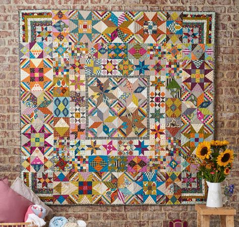 Baker's Dozen quilt by Jen Kingwell for Today's Quilter magazine Freddy Moran, Quilt Sampler, Jen Kingwell, Quilt Modernen, Medallion Quilt, Scrap Ideas, Sampler Quilts, Colors And Patterns, Sampler Quilt