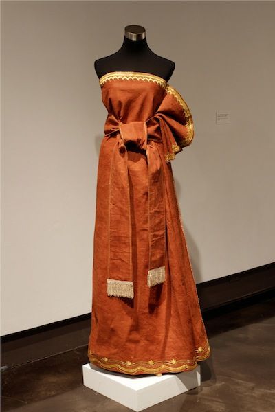 Ugandan barkcloth dress-Bark cloth,locally known as Mutuba and produced in the Buganda kingdom since 13th century. East African Clothing, Ancient African Clothing, Congolese Traditional Clothing, Ugandan Traditional Wear, Buganda Kingdom, Ugandan Fashion, African Traditional Wedding Dress, Bark Cloth, Traditional African Clothing