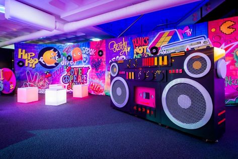 Themed Events - Eventologists Backdrop Ideas Party, Kids Stage Design, Best Party Themes, Retro Party Decorations, Retro Backdrop, Olympic Theme Party, 90s Party Decorations, Glow In Dark Party, Nostalgic Music