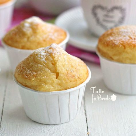 Mug Cake Cake Mix, Yogurt Cupcakes, 3 Ingredient Mug Cake, Muffin Allo Yogurt, Nutella Mug Cake, Mug Cake Healthy, Yogurt Muffins, Mug Cake Microwave, Easy Delicious Recipes