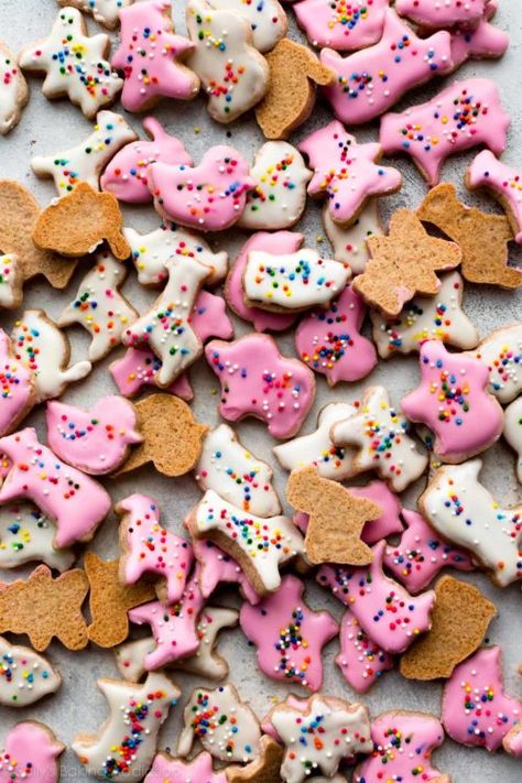 Pink Animal Crackers, Pink Animal Cookies, Pink Frosted Animal Cracker, Animal Cracker Cookies, Animal Crackers Recipe, Kid Friendly Cookies, Summer Cookie Recipes, Frosted Animal Crackers, Basic Sugar Cookie Recipe