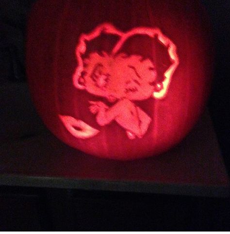 Betty Boop Pumpkin Carving, Monster High Pumpkin Carving, Pumpkin Carving Ideas Snoppy, Betty Boop Pumpkin, Pumkin Carving Monster High, Lana Del Rey Pumpkin Carving, Life Hack, Bday Ideas, Betty Boop