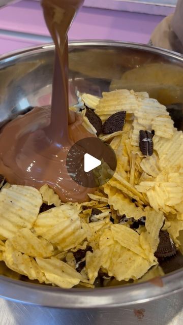 Potato Chip Bark, Chocolate Potato Chips, Oreo Bark, Potato Chip Cookies, The Best Cookies, Best Cookies, Potato Chip, Potato Chips, Chocolate Peanut Butter