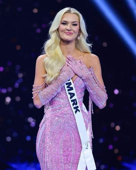 Miss Universe 2024, Pageant Aesthetic, Internal Organs, Marilyn Monroe Photos, Miss Grand, Cardiovascular Health, Miss Universe, All Aboard, Beauty Pageant