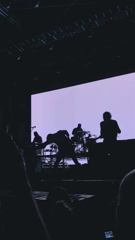 Band Playing On Stage, Band Playing, Fleet Foxes, Indie Scene, Silhouette Pictures, Live Music Photography, Vampire Weekend, Music Playlists, Silhouette Images