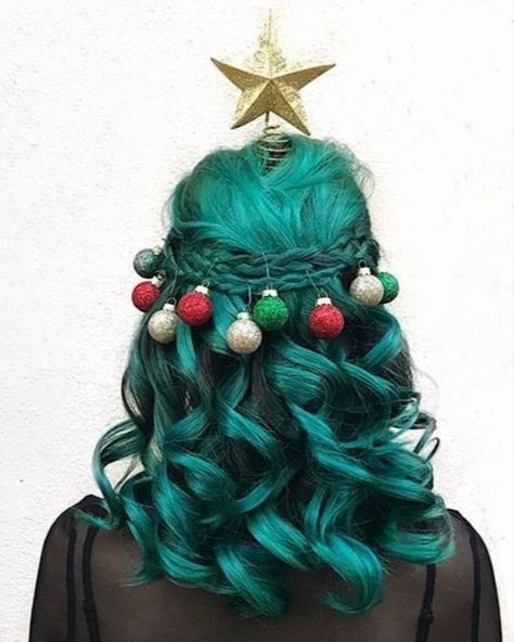 Elf Hairstyles Christmas, Christmas Hair Ideas For Women, Crazy Christmas Hairstyles, Holiday Hair Inspiration, Elf Hair, Pulp Riot Hair Color, Pulp Riot Hair, Wacky Hair, Peinados Fáciles Para Cabello Corto