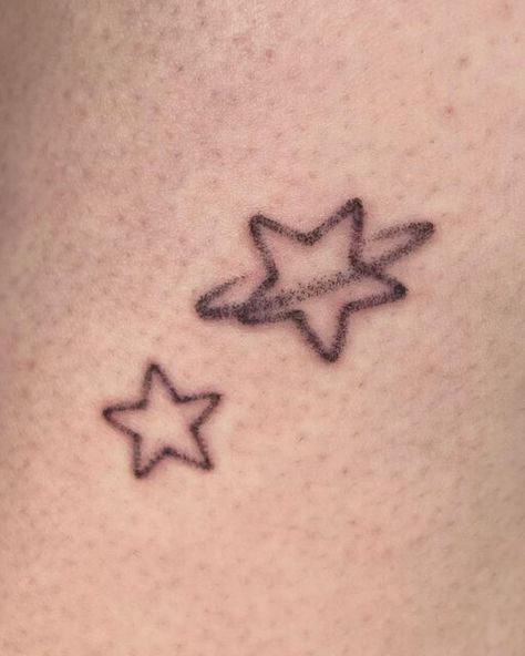 Simple Grunge Tattoo Designs, Mini Cute Tattoos Simple, Very Small Tattoo Ideas, 2 Star Tattoo, Hand Star Tattoo, Small Tattoos Hidden, Cool Star Tattoos, Star Stick And Poke Tattoo, Star Tattoo Aesthetic