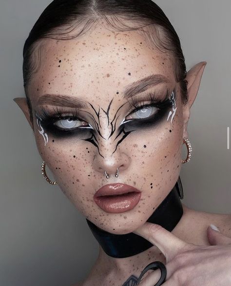 Спонж Beauty Blender, Futuristic Makeup, Creepy Halloween Makeup, Face Art Makeup, Rave Makeup, Halloween Makeup Inspiration, Elf Makeup, Goth Makeup, Horror Movie Characters