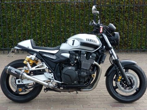 Xjr 1300