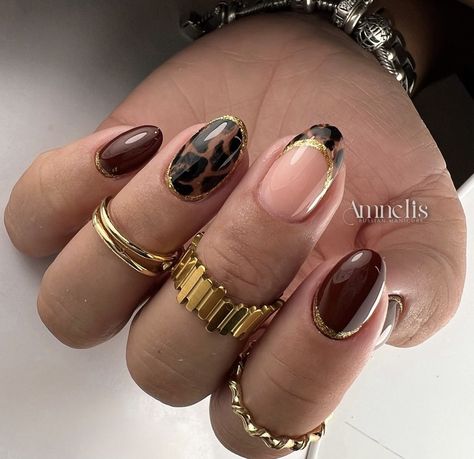 Burgundy And Leopard Nails, Burgundy Leopard Nails, Leopard Nails Short, Tortoise Nails, Bday Nails, La Nails, Leopard Nails, Animal Print Nails, Burgundy Nails