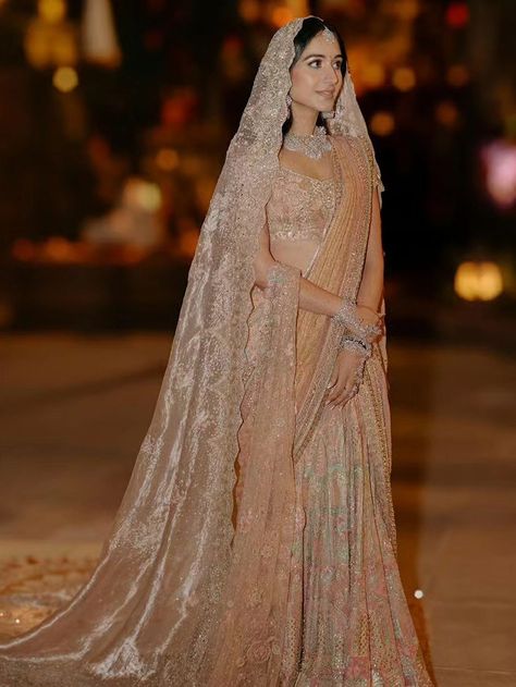 Ivory Sherwani, Radhika Merchant, Anant Ambani, Wedding Reception Outfit, Reception Saree, Latest Bridal Lehenga, Reception Outfit, Indian Bride Outfits, Indian Dresses Traditional