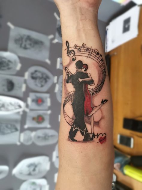 Vibrazioni Cuore-Musica in Tango Argentino Tango Tattoo Ideas, Dancing Couple Tattoo, Dancing Tattoo, Dancing In September, Neat Tattoos, Latino Dance, Dancer Tattoo, Tattoo Perna, Guy Dancing