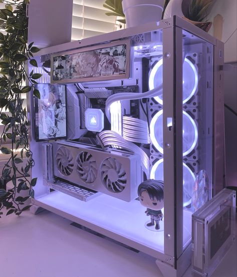 custom modded white pc aesthetic Gaming Cabinet, Gaming Desk Setup, Computer Gaming Room, Gamer Setup, Computer Set, Gamer Room Decor, Pc Gaming Setup, Video Game Room Design, Desktop Setup