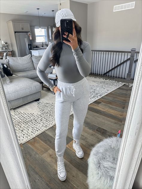 Joggers With High Top Converse, Grey Jogger Sweatpants Outfit, Joggers And Converse Outfits, Light Gray Joggers Outfit, Turtle Neck And Sweatpants, Bodysuit Sweatpants Outfit, Light Grey Joggers Outfit, Sweatpants Outfit Work, Bodysuit With Sweatpants Outfit