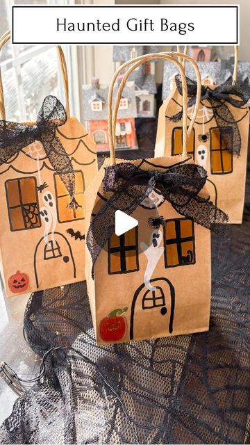 Kelly Oester - your new DIY mom friend on Instagram: "Haunted House Gift Bags  These were so fun to make and turned out so cute. All supplies were from @michaelsstores! (ad)  Comment "links" to get links immediately sent to your dms. ✨Must be following first!   Follow @michaelsstores and share how you #MakeItWithMichaels!  #MichaelsMakers #MakeItWithMichaels #everythingtocreateanything #diy #diygiftbags #lunchbagcraft" Diy Halloween Gift Bags, Diy Trick Or Treat Bags, Diy Halloween Treat Bags, Halloween Bags Diy, Halloween Treat Bags Diy, Diy Halloween Gifts, Diy Halloween Treats, Haunted House Diy, Diy Mom