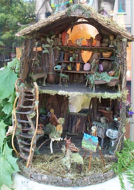 Shine Be The Star You Really Are !: What to do on a chilly sunny day with your child..Fairy Houses.. Fairy Village, Fairy Home, Fairy Furniture, Faeries Gardens, Beautiful Fairy, Fairy Crafts, Gnome House, Fairy Garden Houses, Diy Fairy