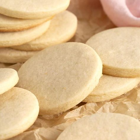 Easter Cookies - Preppy Kitchen Super Easy Sugar Cookies, Sweety Pie, Sugar Cookie Recipe Easy, Best Sugar Cookie Recipe, Preppy Kitchen, Frozen Cookie Dough, Sugar Cookie Icing, Chewy Sugar Cookies, Shortbread Cookie Recipe