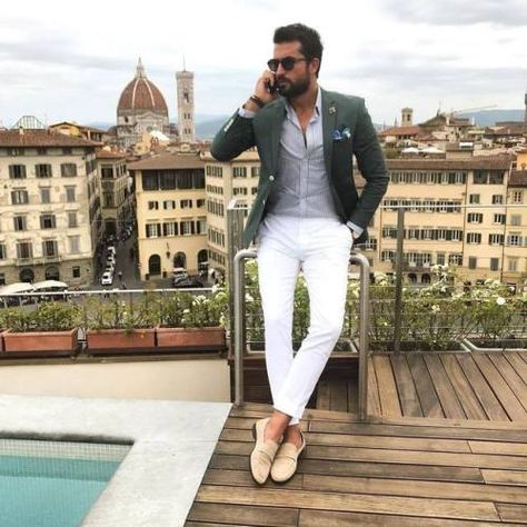 Men’s Street Style Inspiration #1MENSTYLE1.COM Men’s Style... Blazer Outfits Men, Mens Fashion Blazer, Mens Fashion Smart, Mens Fashion Blog, Fashion Suits For Men, Green Blazer, Mens Fashion Classy, Mens Fashion Casual Outfits, Stylish Mens Outfits