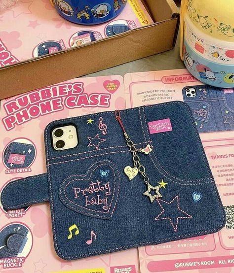 Phone Wallet Aesthetic, Denim Phone Case, Phonecase Aesthetic, Clear Phone Case Design, Denim Aesthetic, Cute Nail Colors, Phone Inspiration, Denim Ideas, Custom Denim