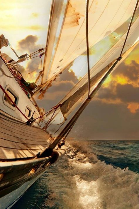 Sailing Aesthetic, Sunset Tattoo, Sail Life, Navi A Vela, Sunset Ocean, Sport Boats, Classic Boats, Sailing Yacht, Tall Ships