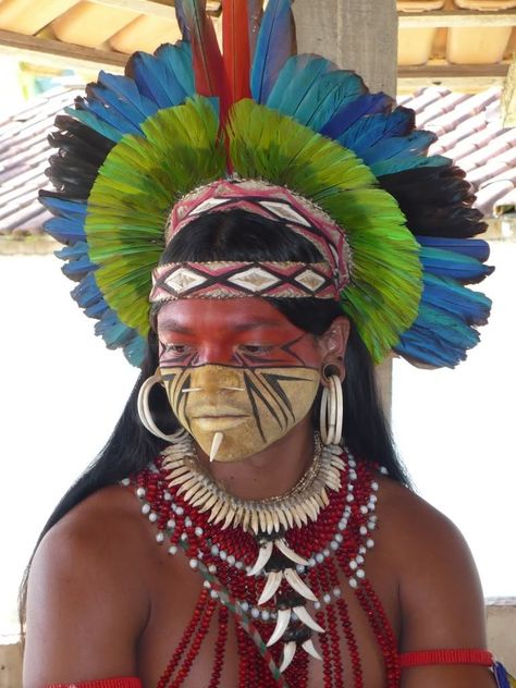 Tribes Of The World, Bahia Brazil, Indigenous Tribes, Fairy Queen, Unique Faces, We Are The World, Cultural Diversity, Pictures Of People, People Of The World