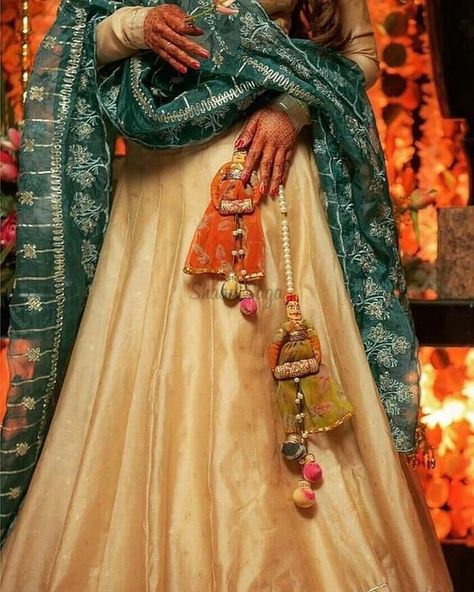 Lehenga Tassels Handmade, Lehnga Latkan Designer Tassel, Latkan For Lehenga Handmade, Tasal Designe For Lehanga, Latkan Tassels Blouses Handmade, Hangings For Lehenga Tassels, Lehnga Latkan Designs, Latkan Designs Tassels, Lehenga Latkan Designs