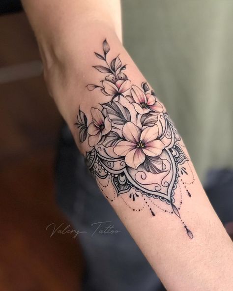 Mandala Flower Tattoos, Forearm Flower Tattoo, Arm Tats, Female Tattoos, Small Forearm Tattoos, Beautiful Flower Tattoos, Cat Tattoos, Inspiration Tattoos, Japanese Tattoos