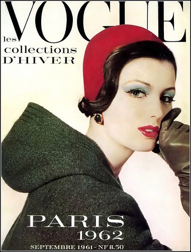 Dorothea McGowan in Christian Dior couture, Paris Vogue cover by Irving Penn, September 1961 Vintage Vogue Covers, Irving Penn, Vogue Vintage, Vogue Magazine Covers, Magazine Vogue, Dior Collection, Fashion 1960s, Jeanne Lanvin, Fashion Magazine Cover