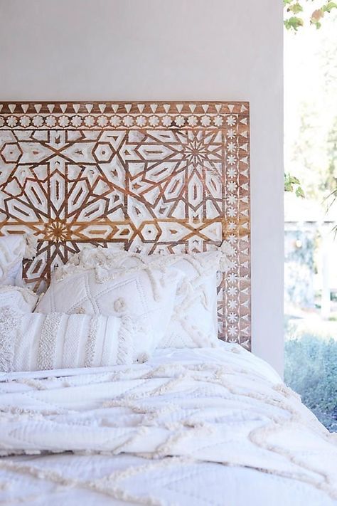 Diy Bed Headboard, Boho Headboard, White Linens, Cute Dorm Rooms, Boho Bedroom Decor, Bedroom Boho, Diy Bed, Boho Bedroom, My New Room