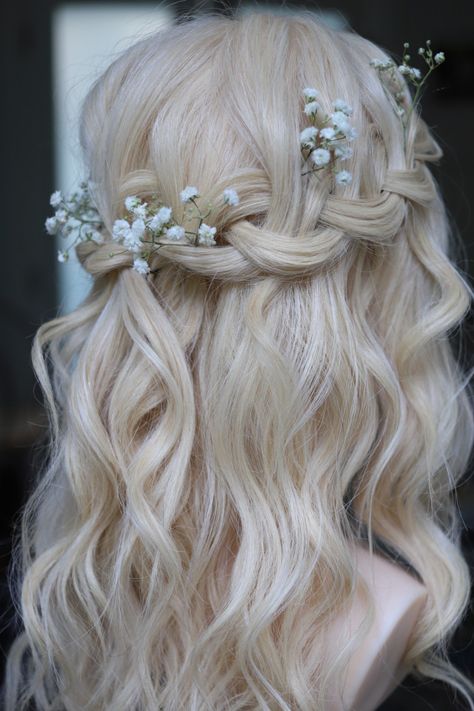 Half Down Bridal Hair, Half Up Half Down Bridal Hair, Down Bridal Hair, Half Up Half Down Bridal, Boho Wedding Hair Accessories, Wedding Hair Plaits, Hair Training, Waterfall Braid Hairstyle, Grad Hair