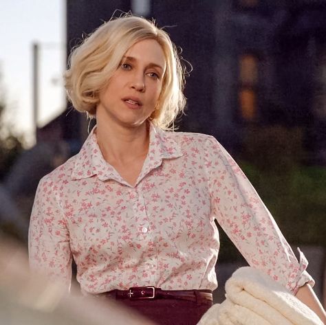 Norma Bates, Vera Farmiga, Bates Motel, Alter Ego, Long Sleeve Blouse, Actors, Collar, Women's Top, Pink