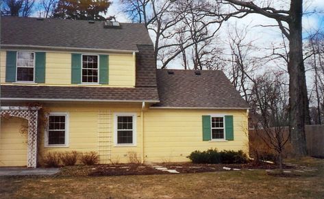 before-yellow-grand-colonial-manor-fde499a5 Colonial Remodel Exterior, Colonial Home Exteriors, Dutch Colonial Exterior, Side Hall Colonial, Colonial Renovation, Colonial Remodel, Front Porch Remodel, Colonial Modern, Dutch Colonial Homes