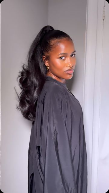 Jleah Greene on Instagram: "half up half down on my girl 💕, using 3 18” Cambodian Wave bundles.   #tapeins #pheonixhairstylist #azhairstylist #arizonahairstylist #bostonhairstylist" Natural Hair Blowout, Half And Half Hair, Yaki Hair, Black Ponytail Hairstyles, Birthday Hair, Hair Crush, Half Up Half Down Hair, Half Up Half Down, Ponytail Hairstyles