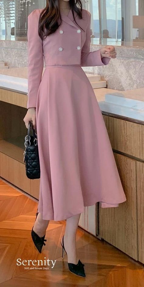 Office Outfits Dress, Romantic Style Dress, Women Dresses Casual Summer, Neat Casual Outfits, Knitted Texture, Simple Style Outfits, Everyday Fashion Outfits, Office Dress, Korean Fashion Dress