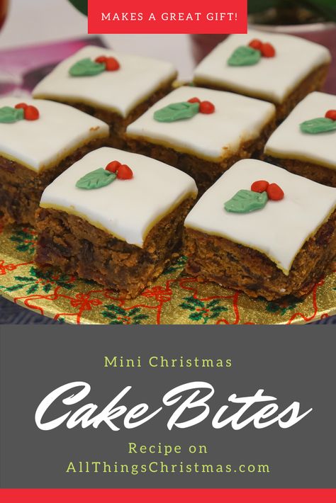 Mini Christmas Cake Bites Recipe · All Things Christmas  These delicious mini cake bites would make the perfect sweet treat gift this festive season!    #Christmas #foodgifts #cookiepackaging #christmascake #cakebites Mini Christmas Cakes Recipe, Christmas Tarts Mini, Small Christmas Cake Recipe, Mini Christmas Cakes, Delicious Christmas Desserts, Christmas Cake Recipes, Cake Bites, Xmas Cake, Mince Pies