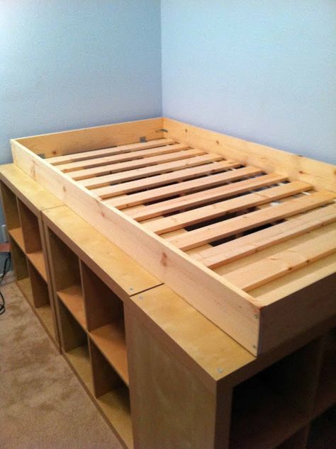 lit ikea avec rangements Twin Storage, Nails Tools, Hack Ikea, Ikea Bed, Ikea Hackers, Kids Bunk Beds, Under Bed, Under Bed Storage, Wooden Bed