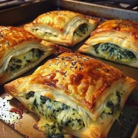 Spinach Stuffed Pastry, Stove Top Bread Recipe, Stuffed Pastry, Easy Chicken Tetrazzini, Recipes Spinach, Delicious Chicken Salad, Grandma Cooking, Easy Baked Chicken, Fresh Spinach