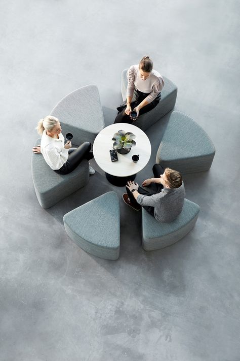 Small piece of cake Götessons Modern Office Design Inspiration, Library Seating, Lobby Seating, Modular Sofa Design, Furniture Design Sketches, Circle Table, Modular Lounges, Lounge Design, Office Seating