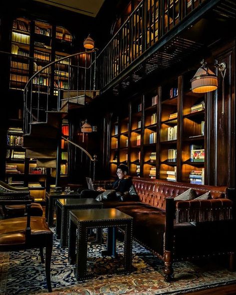 Bookstore Speakeasy, Cozy Library Aesthetic, Cave Library, Library Lounge, Gothic Library, Bars In London, Library Hotel, Book Space, Library Bar